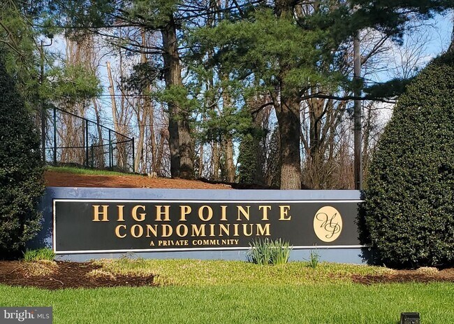 Foto del edificio - 4411 Falls Bridge Dr