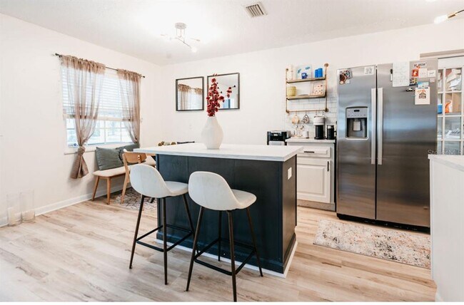 Foto del edificio - 3229 W Fielder St