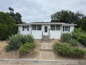Building Photo - 1401 Olander St