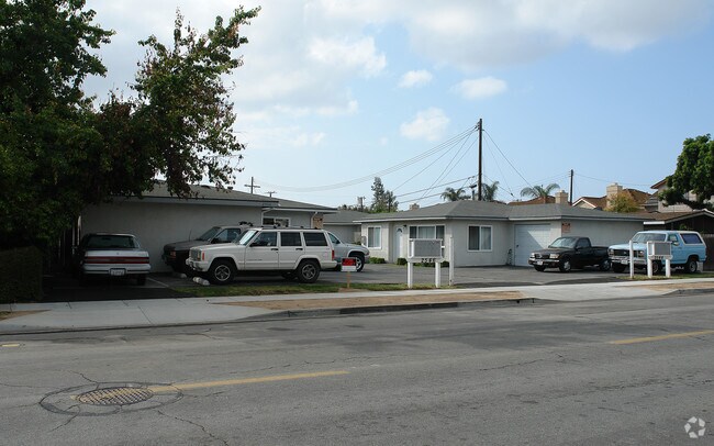 Foto del edificio - 2544-2546 Orange Ave