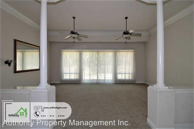 Building Photo - 5 br, 3.5 bath House - 4833 St Charles Drive
