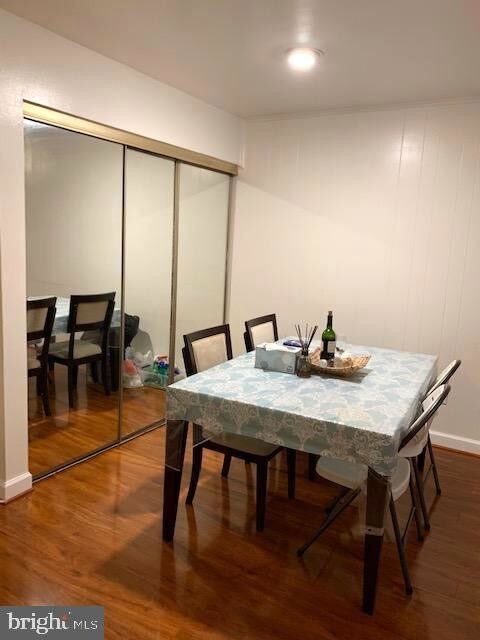 Foto del edificio - 5818 Royal Ridge Dr