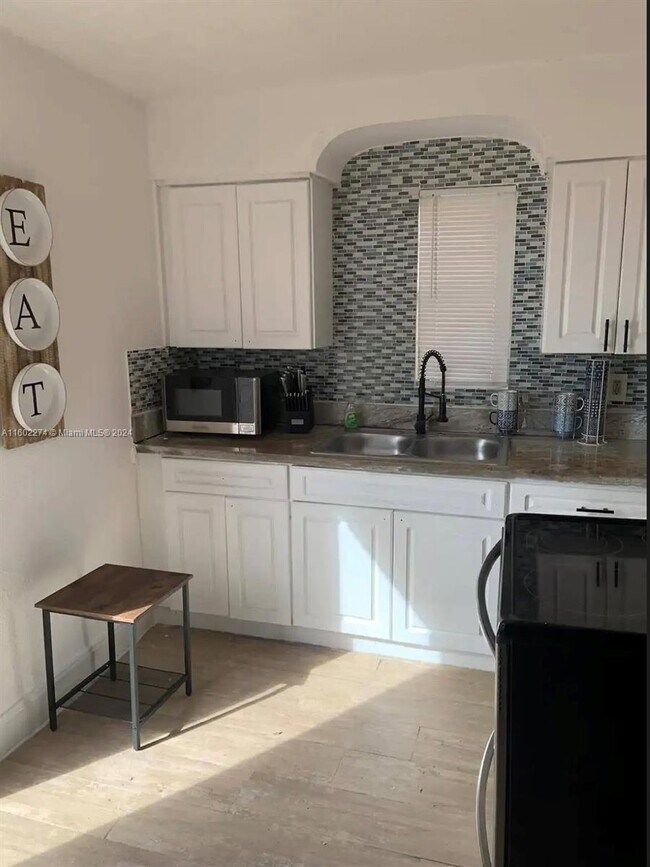 Foto del edificio - 3163 NW 55th St