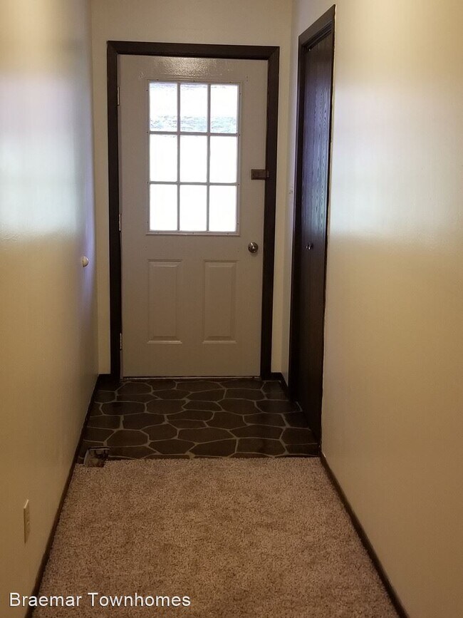 Foto del edificio - 3 br, 2 bath House - 529 Fairchance Rd.