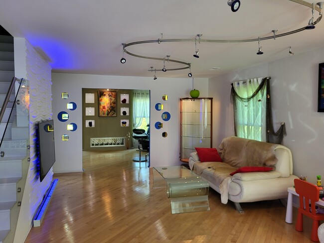 Foto del edificio - 17 Walton Ct