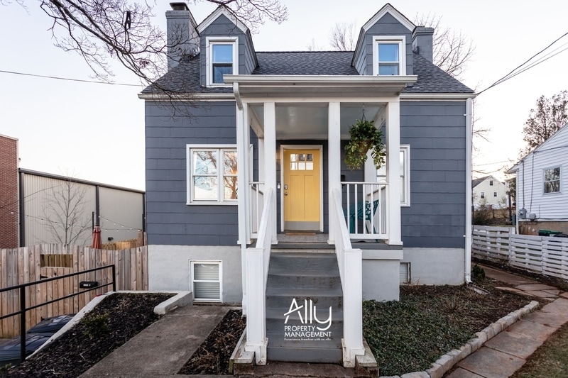 Photo - 1304 Belleview Avenue - 1