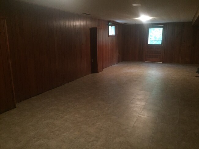 Foto del edificio - 4 Bedroom/2.5 Bathroom House Across from W...