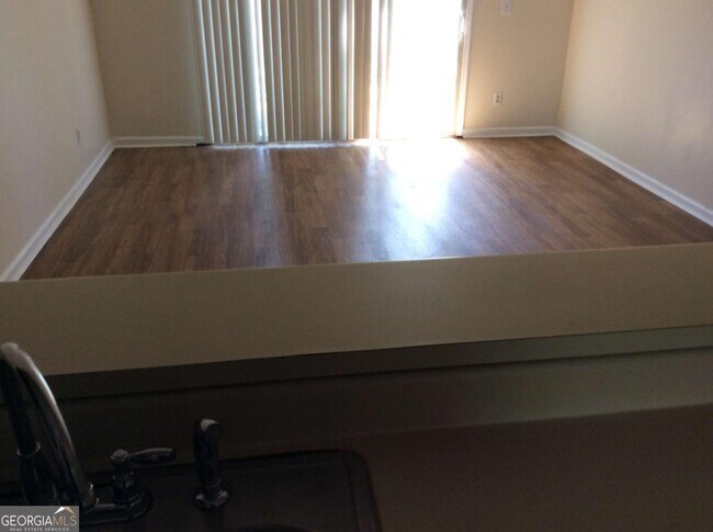 Foto del edificio - 200 Sheraton Ct