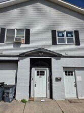 Building Photo - 108 Ball St
