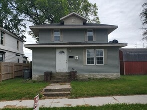 Building Photo - 711 McDonald St