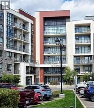 Building Photo - 125 Shoreview Pl