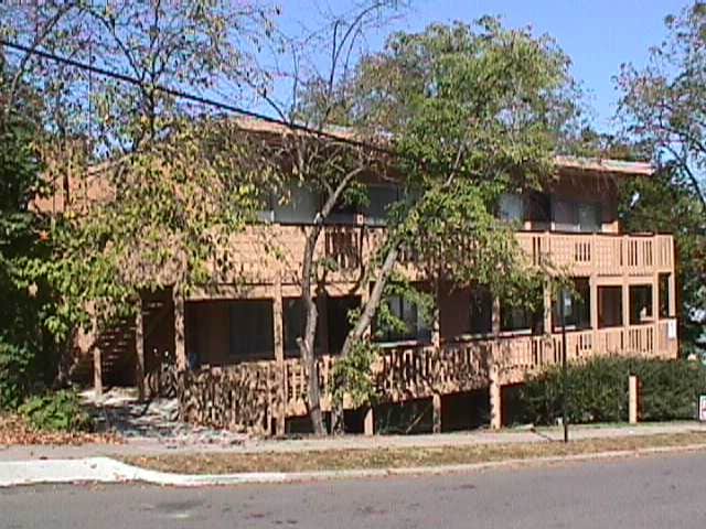 Building Photo - 320 Koch Ave