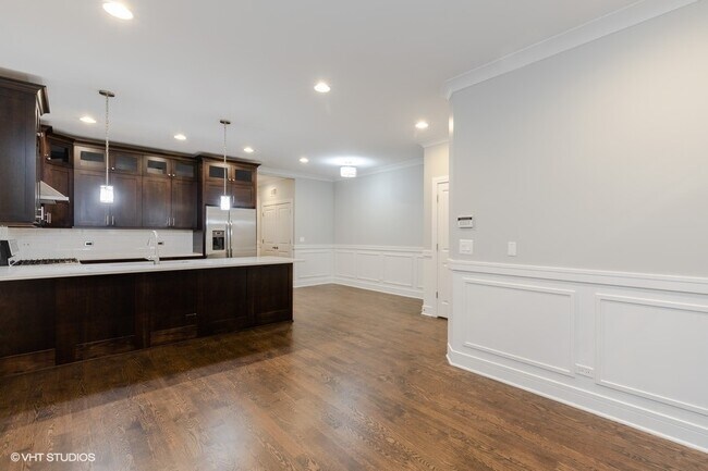 Foto del edificio - 1539 N Western Ave