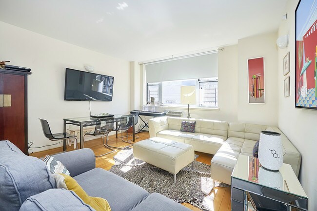 Foto del edificio - 444 Manhattan Ave