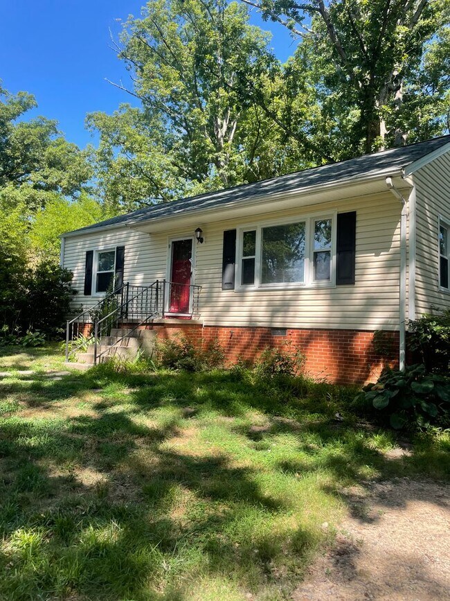 Building Photo - 3002 Taliaferro Rd