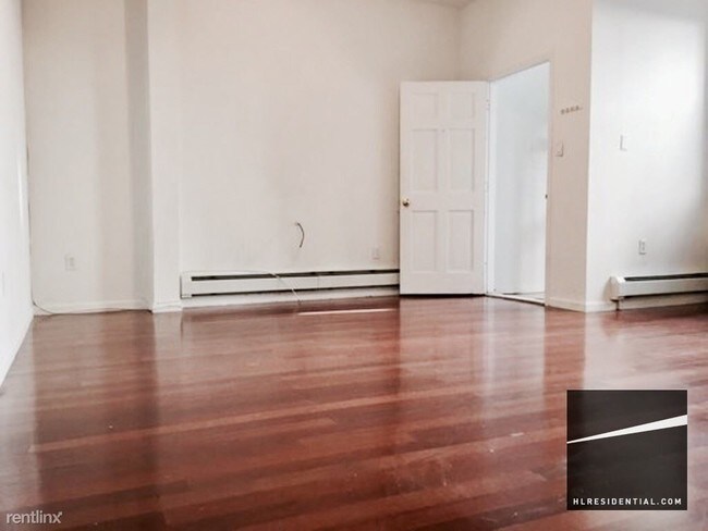 Foto del edificio - 2702 Astoria Blvd