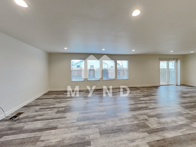 Foto del edificio - 9693 Canyon Meadows Dr