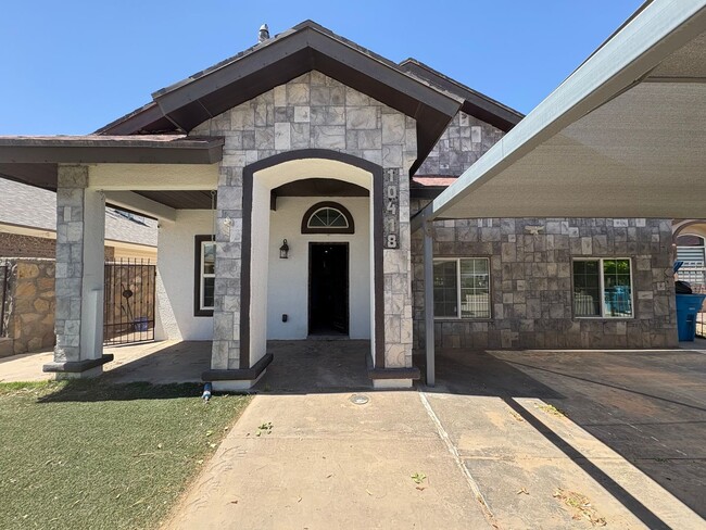 Foto del edificio - Home for rent in Socorro