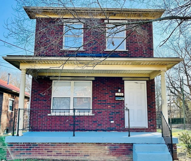 3BR/2Ba- LEASING SPECIAL - MOVE IN BY 1/1/2026 AND RECEIVE 2ND MONTH OF RENT FREE. - 3BR/2Ba- LEASING SPECIAL - MOVE IN BY 1/1/2026 AND RECEIVE 2ND MONTH OF RENT FREE. House