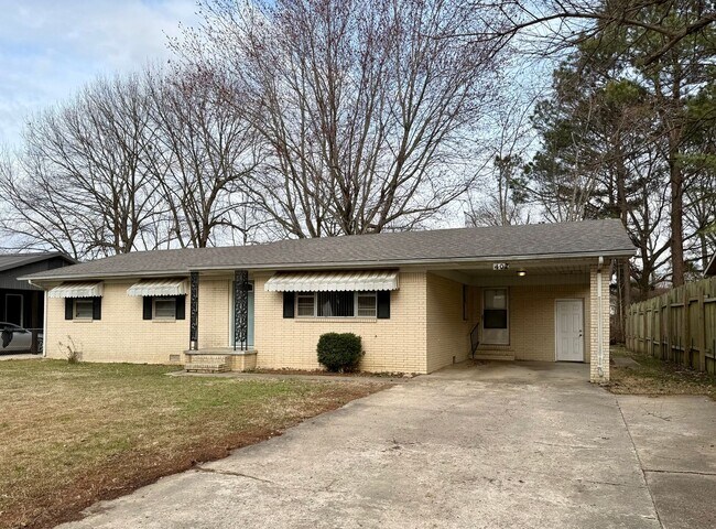 Foto del edificio - 4 Bedroom/1.5 Bathroom Home in Paragould AR - $1,275/month