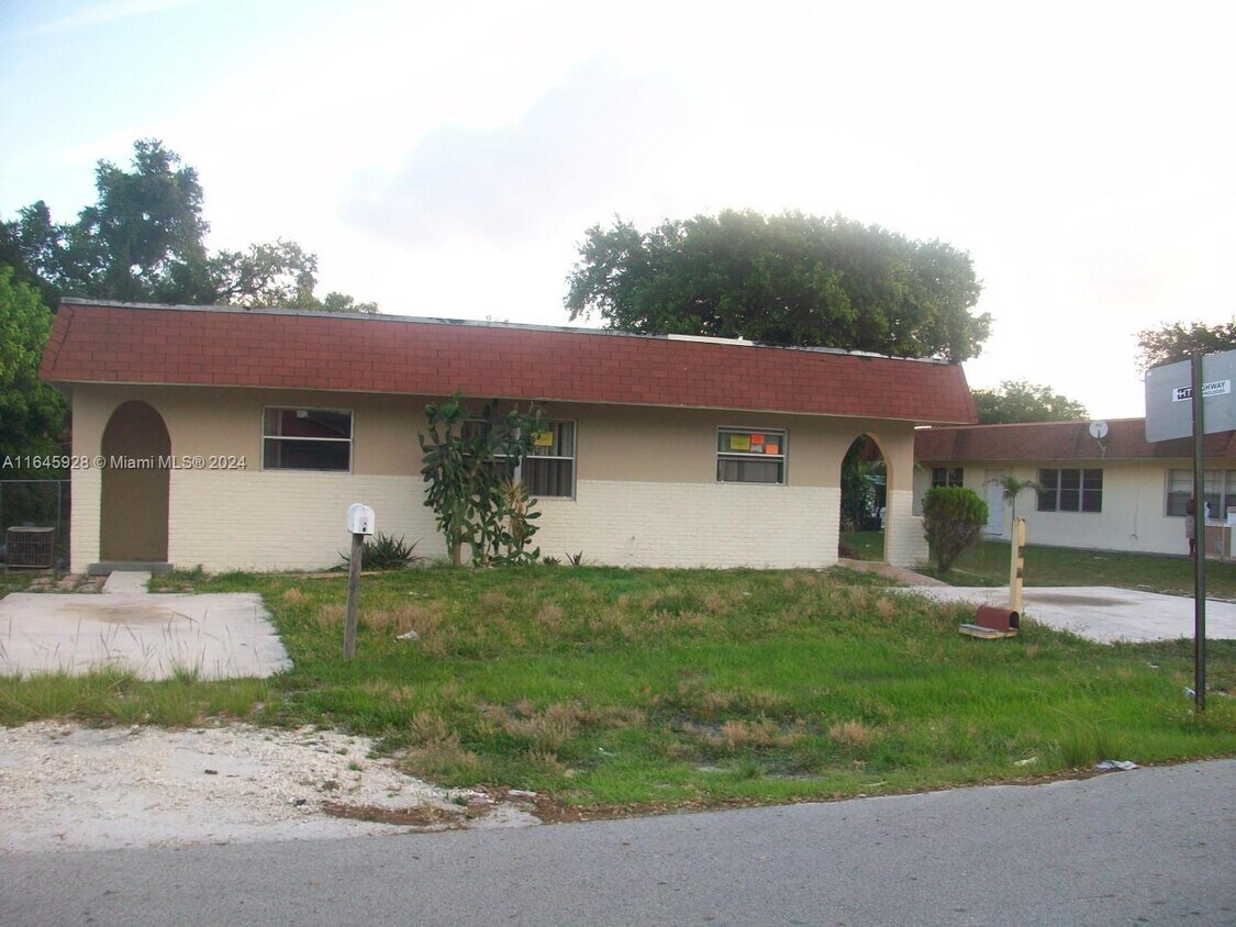 Primary Photo - 6029 SW 34th St