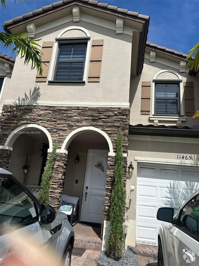 Building Photo - 11465 SW 252nd Ter
