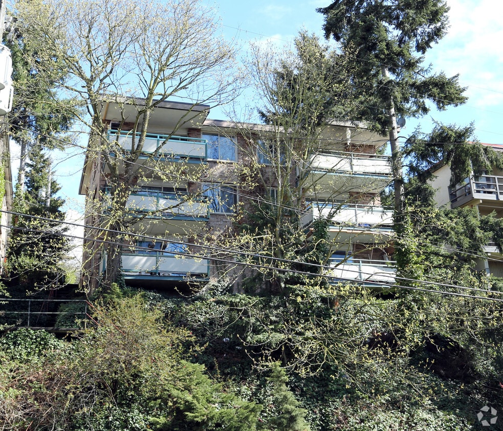 Building Photo - 3636 Fremont Ave N