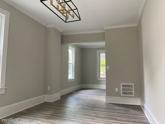 Foto del edificio - 3 br, 1.5 bath House - 805 Winchester Ave