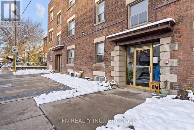 Building Photo - 5 Crang Ave