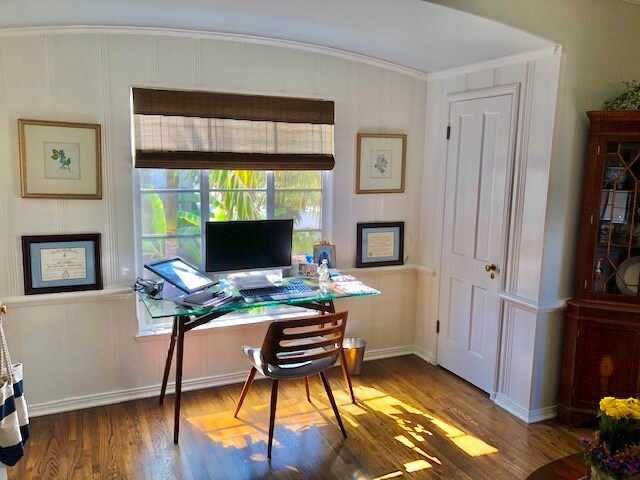Foto del edificio - 354 S Roxbury Dr