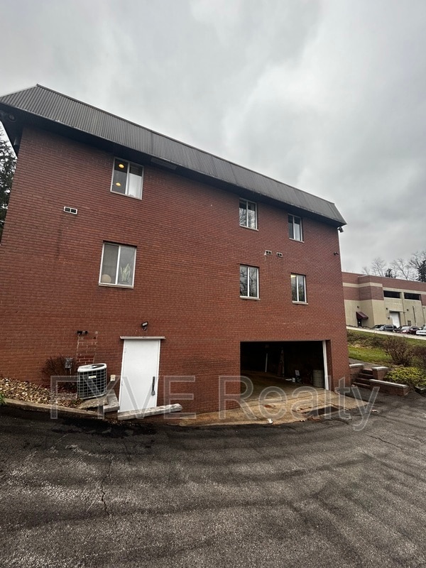 170 Jamison Ln, Monroeville, PA 15146 House Rental in Monroeville, PA