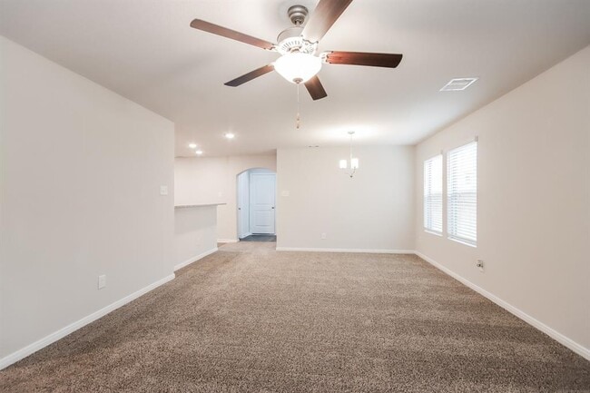 Building Photo - 25597 Roy Rogers Ct