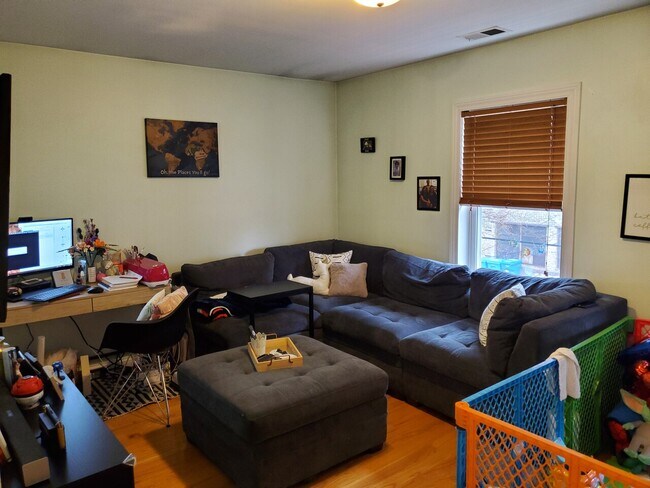 Foto del edificio - 1512 W 17th St