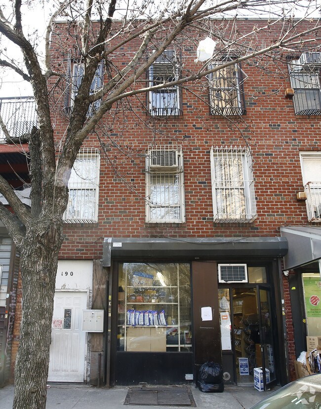 Building Photo - 190 Division Ave