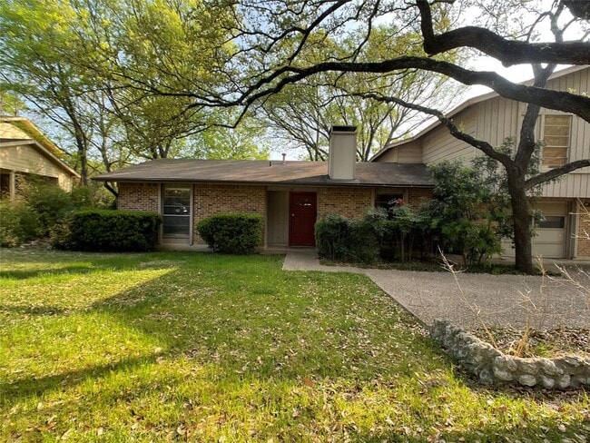 Building Photo - 6307 Shadow Valley Dr