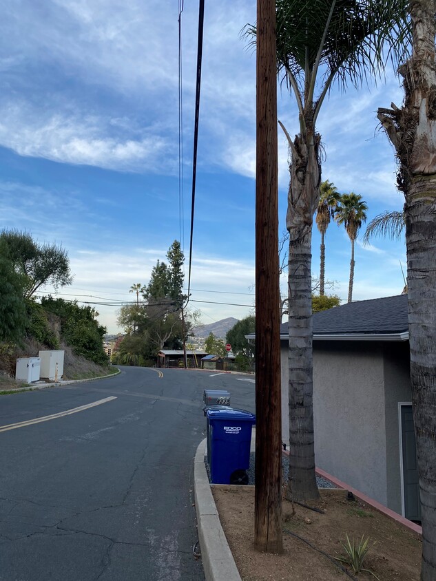 Street View - side of the house - 8225 Vista Dr