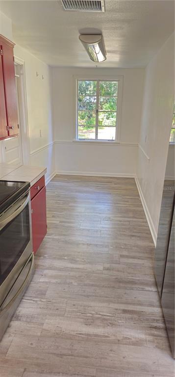 Building Photo - 917 E 4th Ave