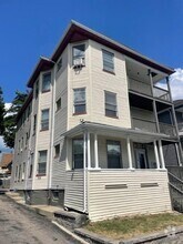 Building Photo - 7 Wyman St