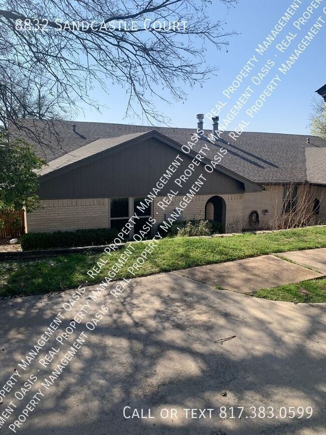 Photo - 8832 Sandcastle Ct House