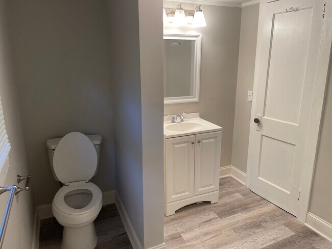 Bathroom - 312 Oakhurst Ave