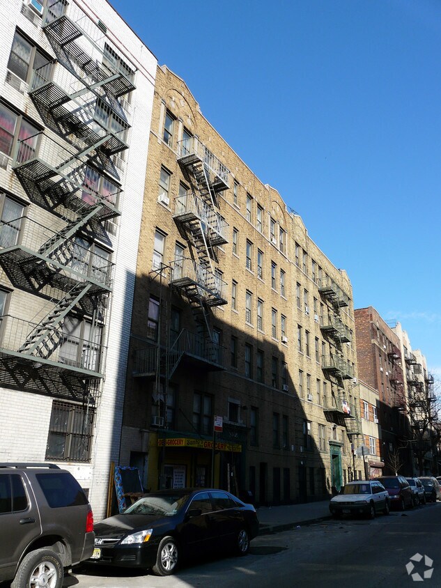 2239 Creston Ave, Bronx, NY 10453 - 2239 Creston Ave Bronx, NY 10453