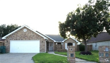Building Photo - 3803 N Crown Ln