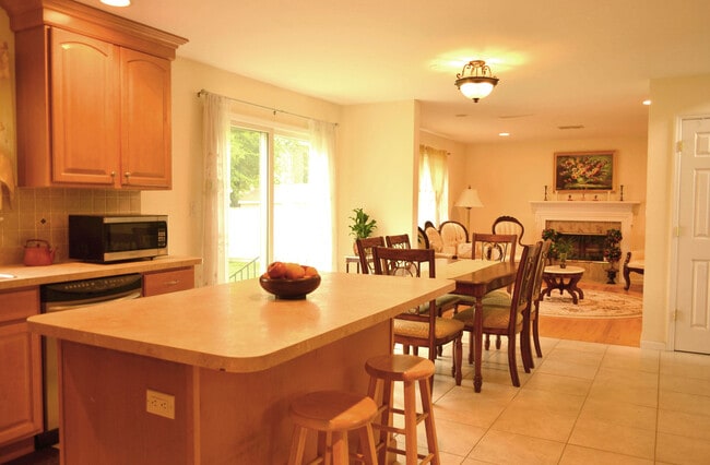 Building Photo - 338 38th St