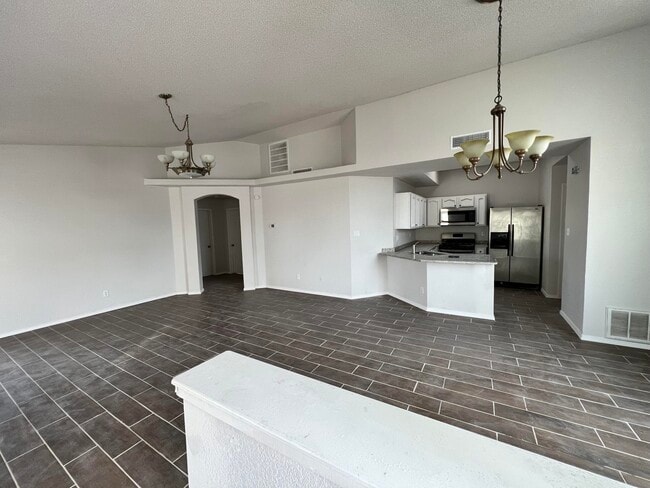 Building Photo - 3628 Tierra Alba Dr
