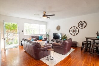 Building Photo - 1265 Marseille Dr