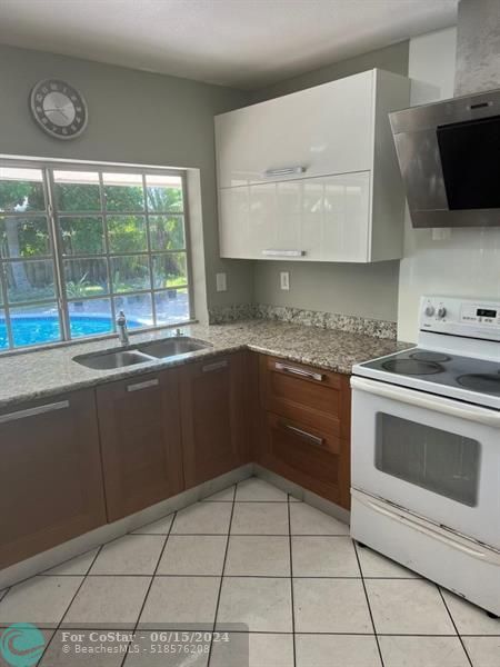 Building Photo - 17710 SW 108th Ct