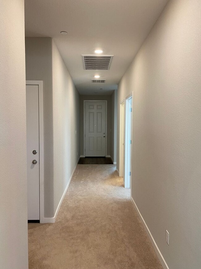 Building Photo - 2014 Miano Ct