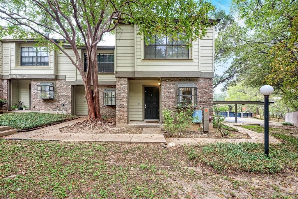 Foto principal - 1938 Holly Hill Dr
