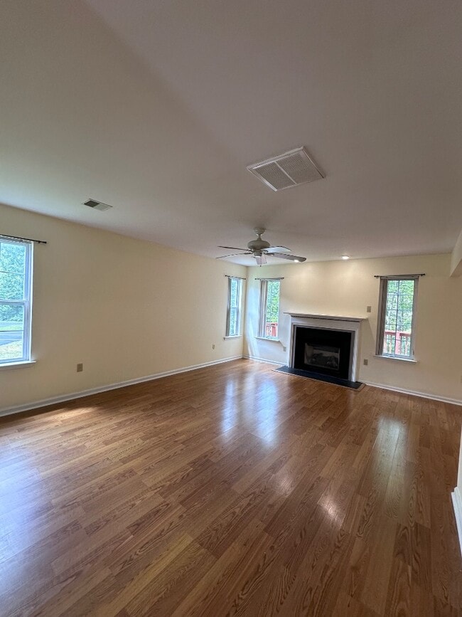 Building Photo - 11 Sand Hollow Dr