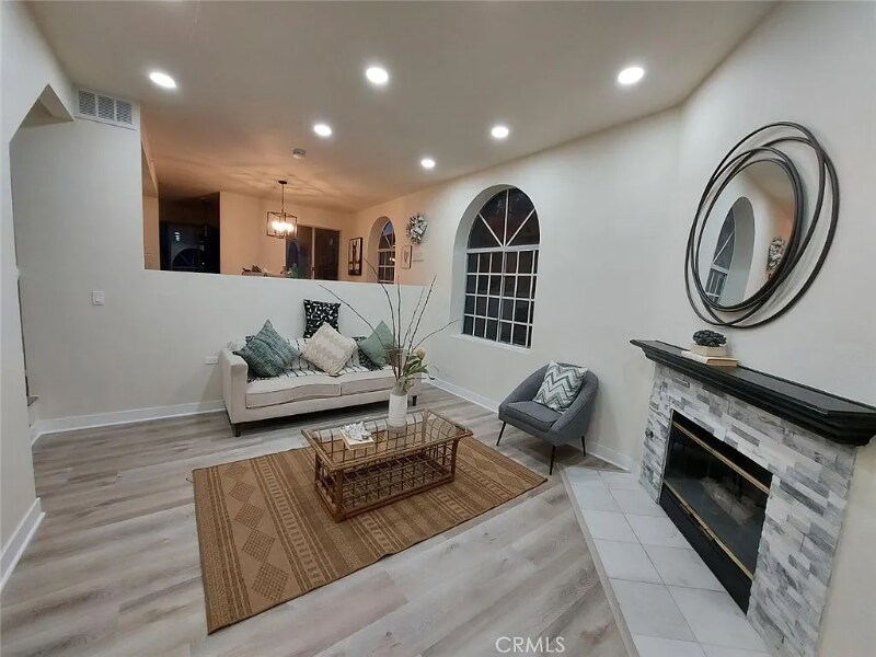 Foto principal - 2440 Manhattan Beach Blvd